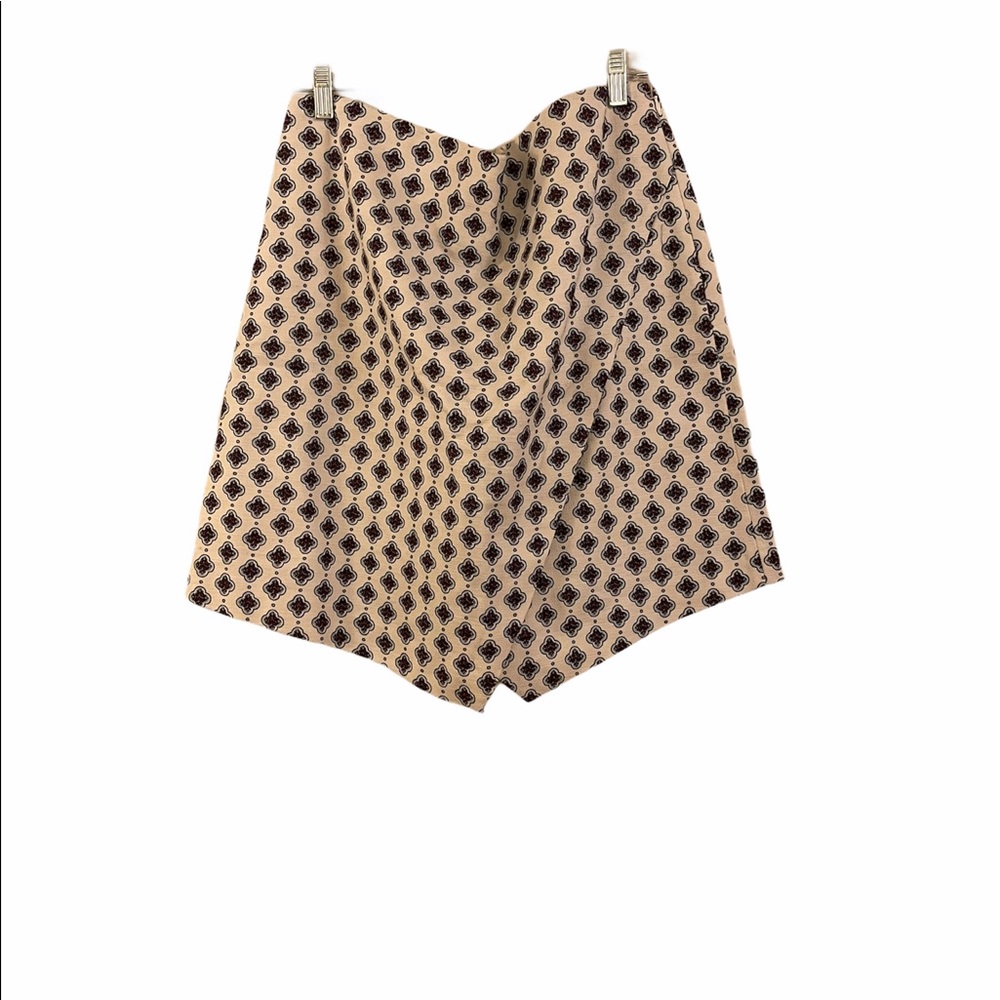 ๐HOSTPICK๐LOFT Asymmetrical Medallion Wrap Skirt - Picture 5 of 8